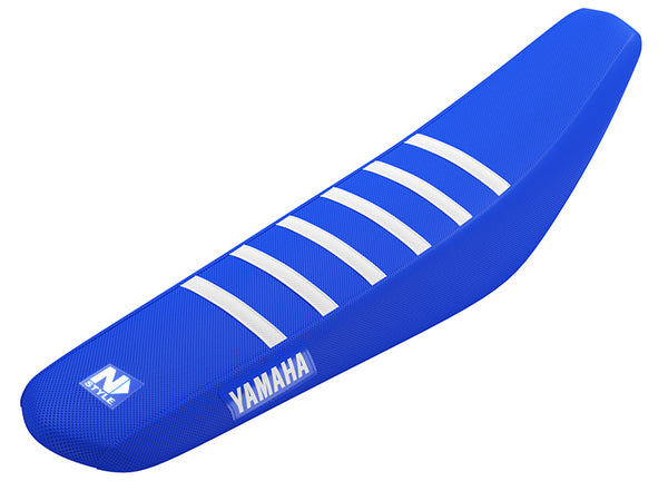 YAMAHA TEAM ISSUE GRIP SEAT- BLUE SIDES/ BLUE TOP/ 6 WHITE RIBS